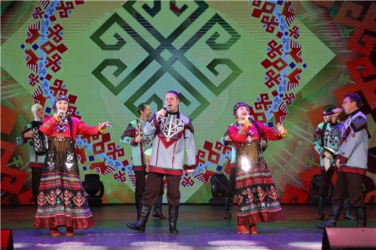 Ансамбль «Сявал» вернулся из Ульяновска с Межрегионального фестиваля чувашского костюма «Нарспи»