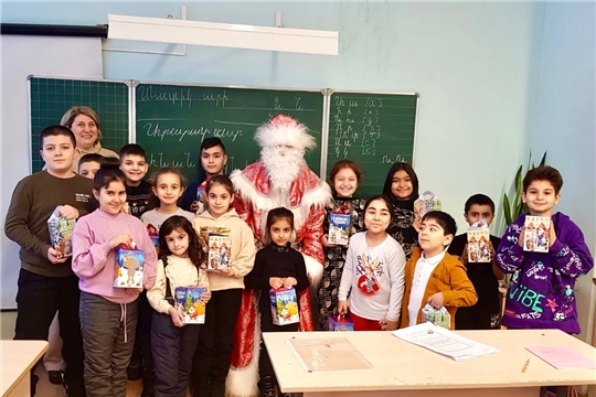 Армянский Дед Мороз поздравил юных представителей Союза армян Чувашии