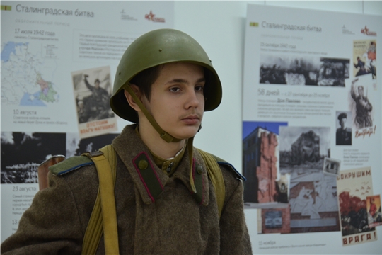 Чувашский государственный художественный музей  приглашает на выставку "Мужайся, Сталинград!"