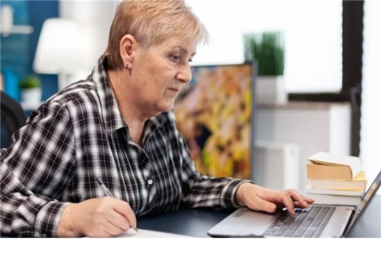 Стартует весенняя сессия онлайн-занятий по финансовой грамотности для старшего поколения