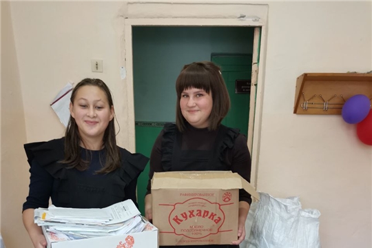 Школьники Батыревского района схлестнулись в бумажной битве