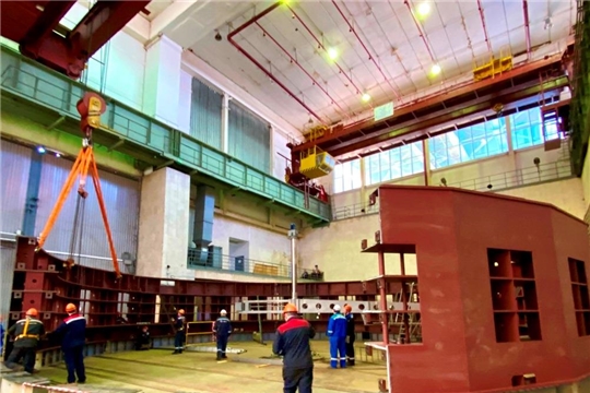 На Чебоксарской ГЭС началась сборка нового статора гидрогенератора № 12