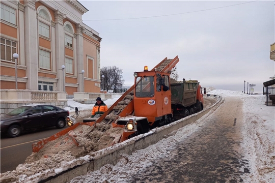 В Чебоксарах зимнюю уборку проводят по регламенту