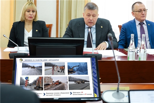 Олег Николаев обратил внимание на жалобы граждан на неудовлетворительное содержание дорог зимой