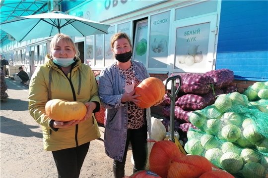 В Чебоксарах получателям социальных услуг овощи доставляют домой