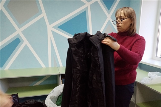 В Чебоксарах беженцы пожилого возраста и инвалиды обеспечены верхней зимней одеждой