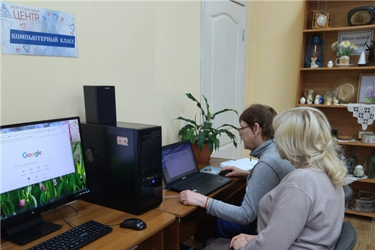 Пожилые алатырцы осваивают компьютерную грамотность