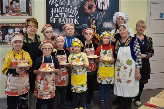 Ко Дню народного единства в ТОС г. Чебоксары проводят мастер-классы по татарской национальной кухне