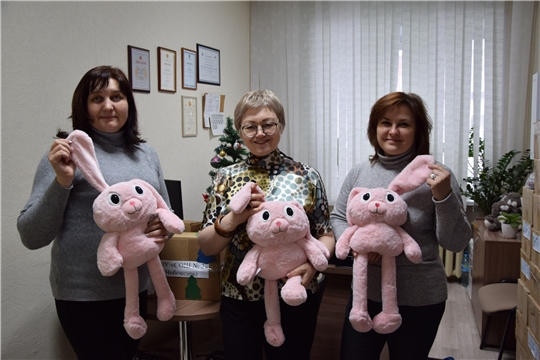 В Чебоксарах проходит новогодняя благотворительная акция «Любимая игрушка малышу»
