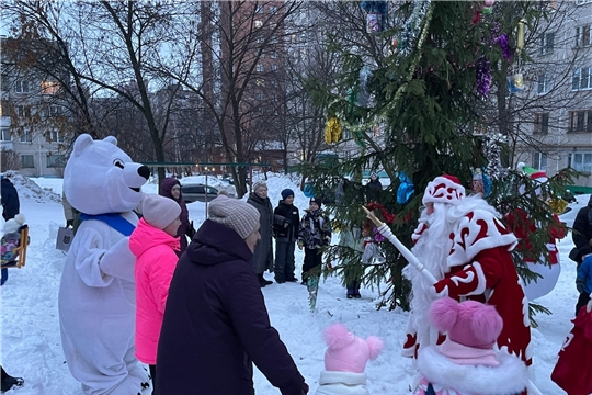В канун Нового года в ТОС Московского района г. Чебоксары организованы дворовые праздники