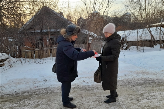 В жилом секторе г. Чебоксары продолжается работа по профилактике пожарной безопасности