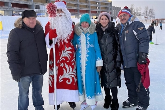 Дед Мороз и Снегурочка поздравили новочебоксарцев