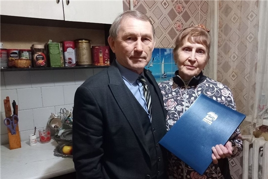 Жительницу Новочебоксарска поздравили с 86-летием