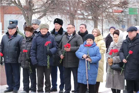 В Новочебоксарске прошла церемония возложения цветов, приуроченная к Дню снятия блокады Ленинграда