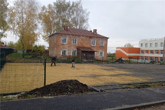 В селе Напольное ведется строительство детской площадки