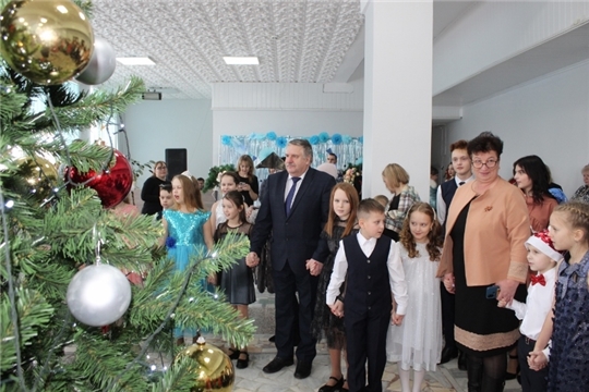Елка главы Порецкого муниципального округа собрала лучших учащихся школ