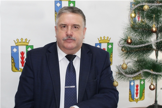 Глава администрации Порецкого муниципального округа Евгений Лебедев поздравляет с Новым годом и Рождеством Христовым