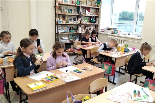 В дни осенних каникул в Шемуршинской детской школе искусств прошли мастер – классы по лепке