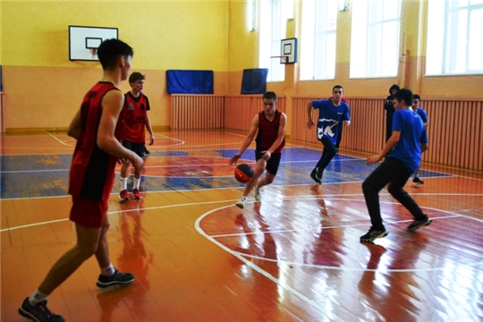 В МБОУ «Шемуршинской СОШ» прошло первенство по баскетболу