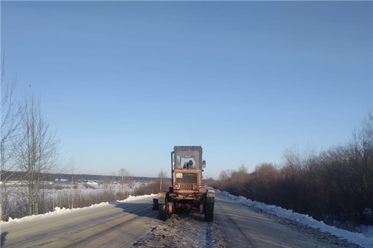 На территории Шемуршинского муниципального округа продолжаются работы по зимнему содержанию автомобильных дорог