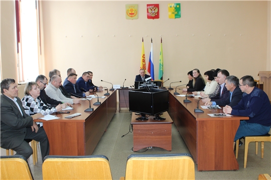 Глава Шемуршинского муниципального округа Александр Чамеев провел совещание с руководителями организаций и учреждений