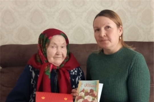Ветеран труда Анна Александровна Никонорова получила поздравления в честь 90-летнего юбилея