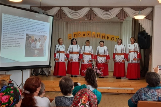 Жителей элегантного возраста поздравили в Краснооктябрьском сельском поселении