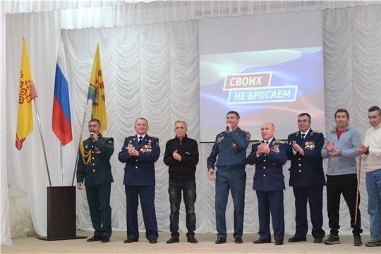 Патриотический митинг-концерт "Своих не бросаем" прошел в д.Торханы