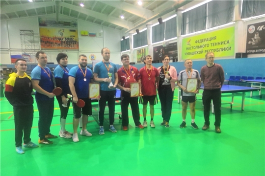 Команда администрации Шумерлинского муниципального округа приняла участие в соревнованиях по настольному теннису