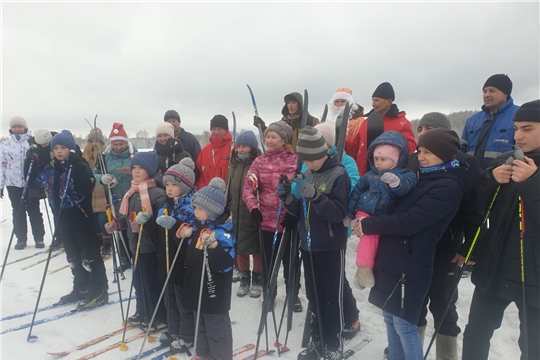Рождественские лыжные гонки прошли в деревне Петропавловск