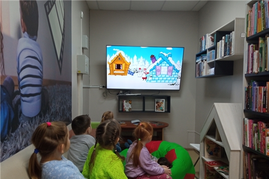 В рамках Года счастливого детства в Чувашской Республике в Торханской сельской библиотеке открылся мультсалон «В гостях у книжки»