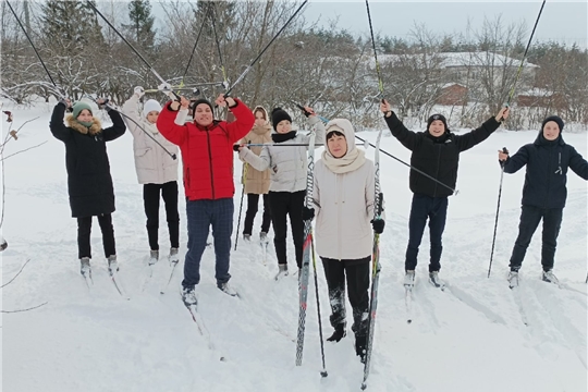 Экскурсия в зимний лес ​на лыжах для учащихся 10 класса МБОУ «Юманайская СОШ им.С.М.Архипова»