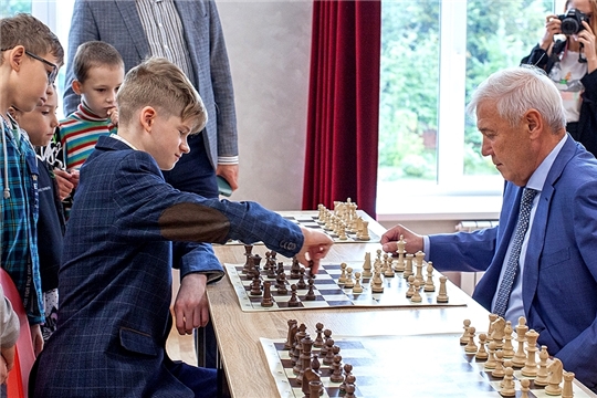 В рамках Суперфиналов чемпионатов России по шахматам в Чувашии прошли сеансы одновременной игры 