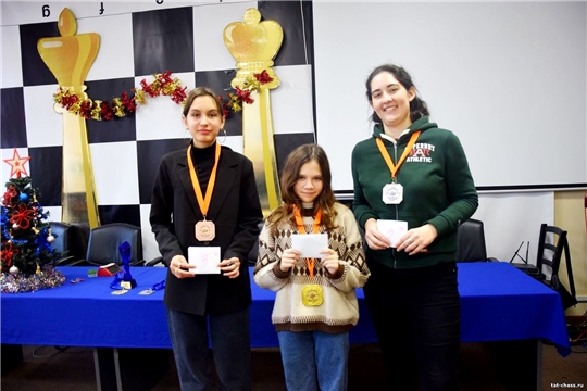 Анна Хмелёва – четырехкратная победительница межрегиональных соревнований по шахматам