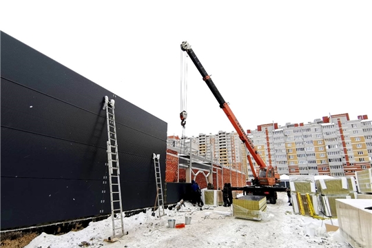 Крытый каток в микрорайоне «Новый город»: рабочие приступили к закрытию контура объекта