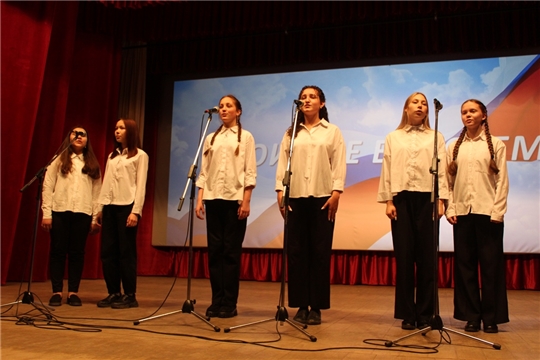 В Урмарском районе прошел  патриотический концерт "Своих не бросаем"