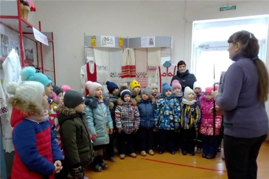 Тематическая беседа «Эти волшебные узоры»