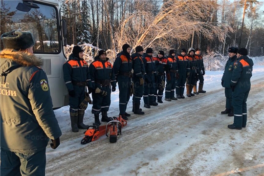 В Вурнарский и Ибресинский районы прибыли подразделения аэромобильной группировки Главного управления МЧС России по Чувашии