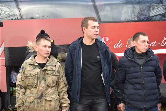 В Ядринском районе проводили граждан Красночетайского и Ядринского районов в рамках частичной мобилизации