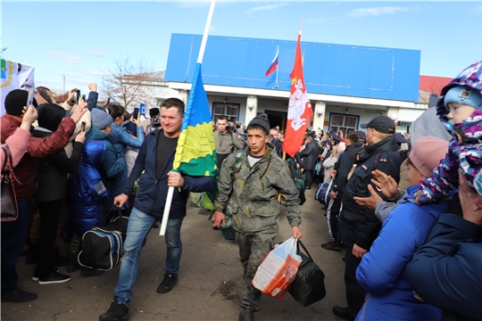 Прошли первые проводы мобилизованных граждан Яльчикского и Комсомольского районов на СВО