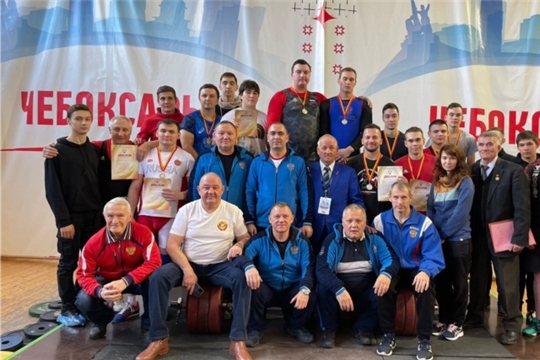 Яльчикские тяжелоатлеты успешно выступили на Кубке Чувашской Республики