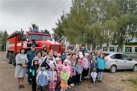 В образовательных организациях Янтиковского района проходит "Декадник пожарной безопасности"