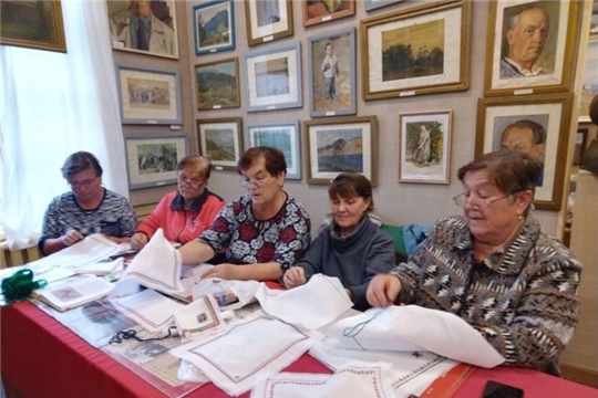 Подари платок солдату