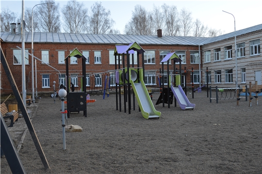 В Янтиковском районе подходит к завершению строительство межквартальной детской игровой площадки