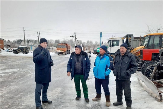 Состояние автомобильных дорог в плохие погодные условия – под контролем главы администрации Янтиковского района