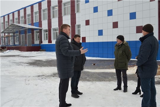 Владимир Михайлов проинспектировал ход капитального ремонта Яншихово-Норвашского дома культуры