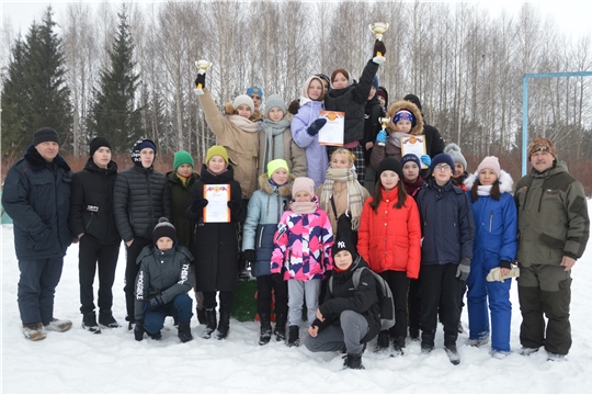 На лыжной трассе спорткомплекса «ДЮСШ-ФСК «Аль» состоялся чемпионат Янтиковского муниципального округа по лыжным гонкам.