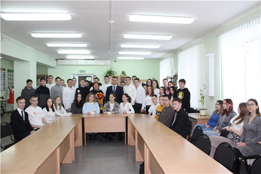 Алексей Иванов встретился со студентами Цивильского аграрно-технологического техникума