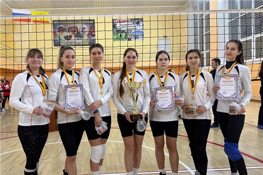 В турните по волейболу женская команда из Цивильска заняла первое место