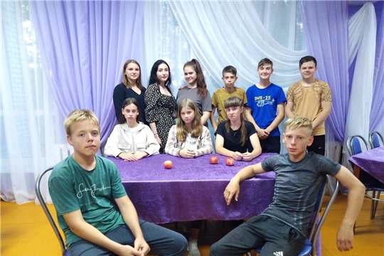 В Октябрьском СДК в рамках программы «Пушкинская карта» прошёл игровой турнир «Мировые девчонки и парни»